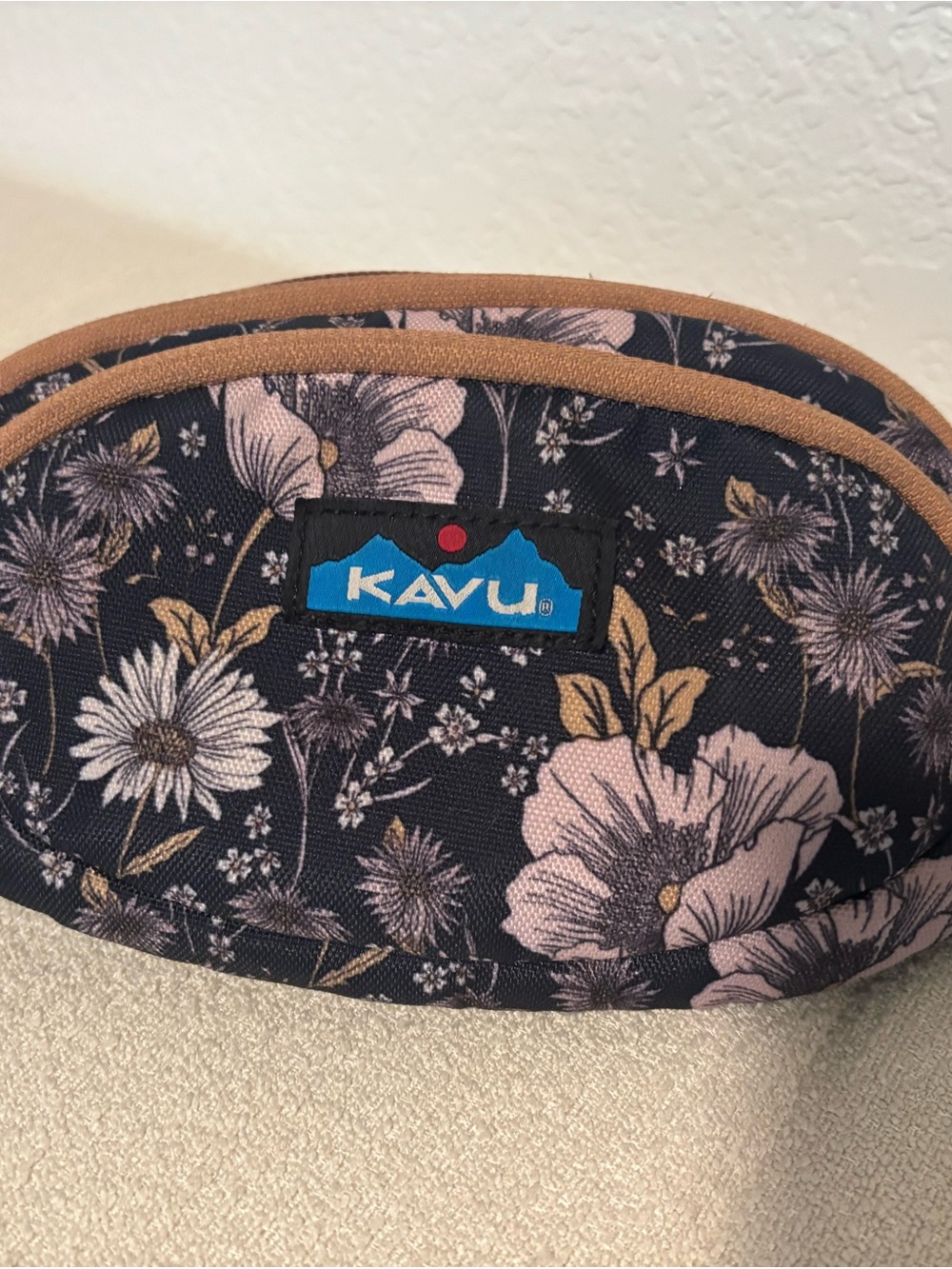 Kavu Black Floral Cosmetic Pouch with Tan Trim
